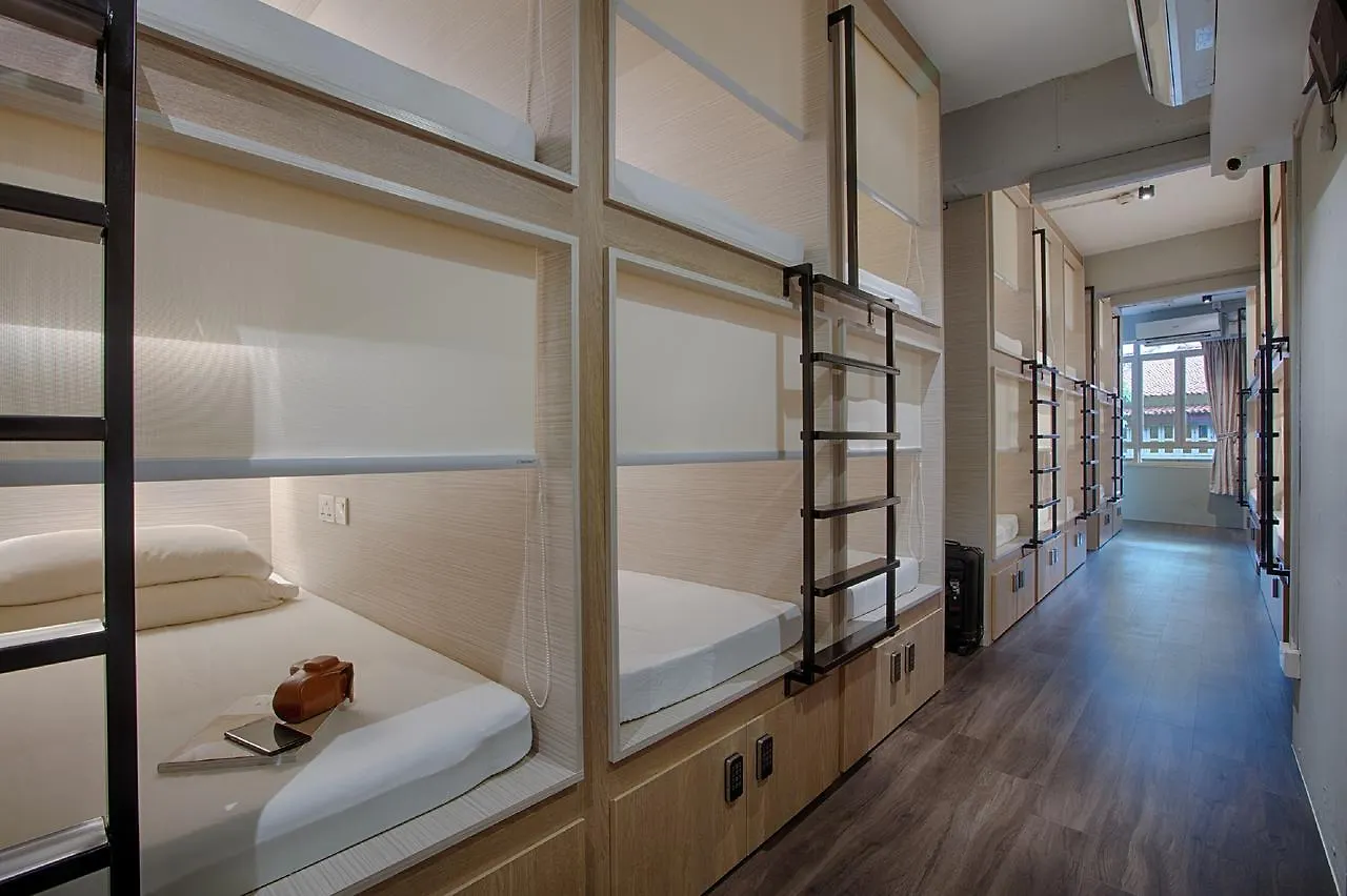 Quarters Capsule Hostel Singapore Capsulehotel
